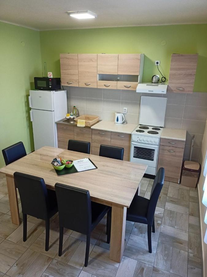 Apartman Fiva Apartamento Pacir Exterior foto